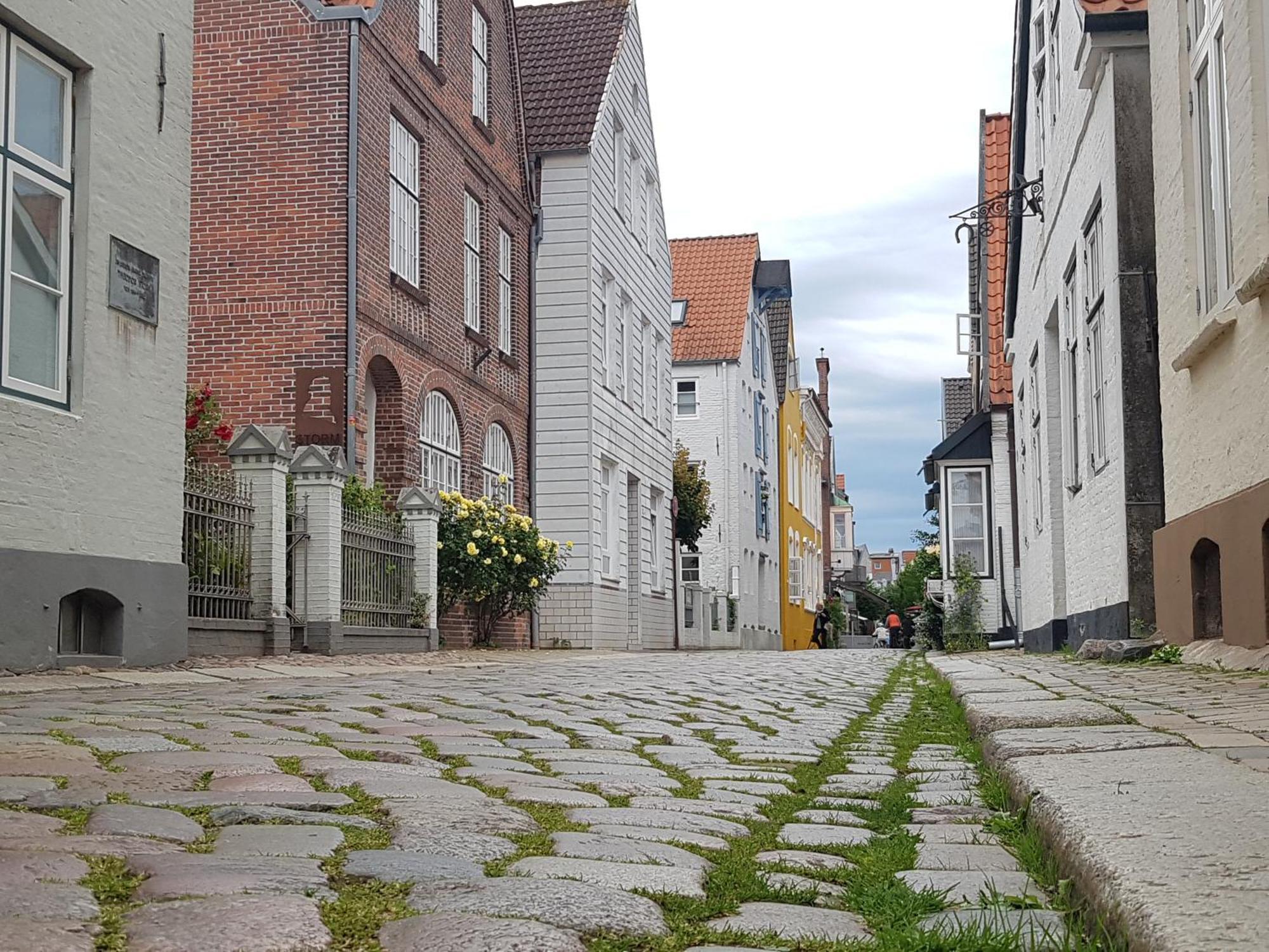 Sleeptide Hostel Husum  Buitenkant foto