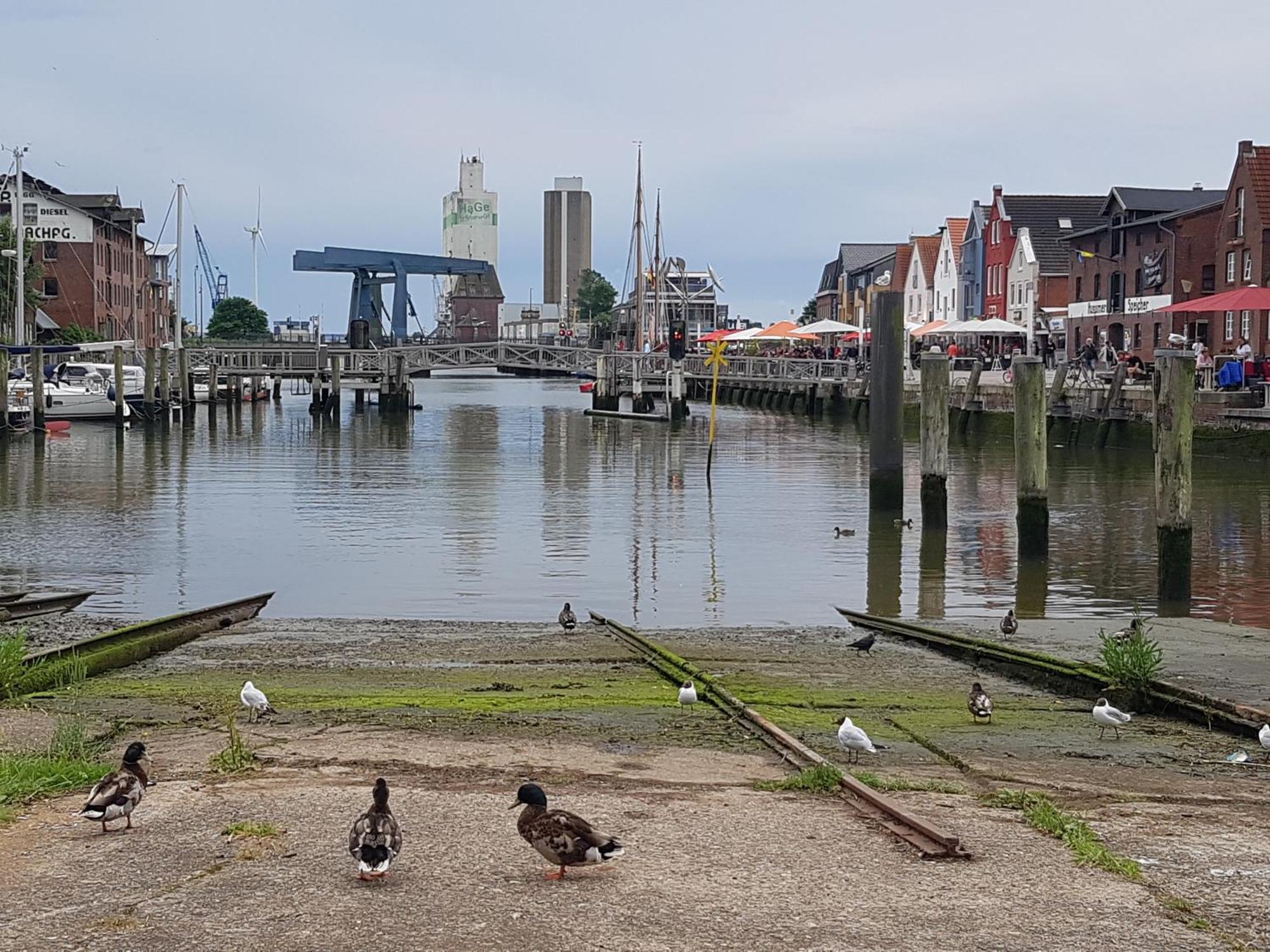 Sleeptide Hostel Husum  Buitenkant foto