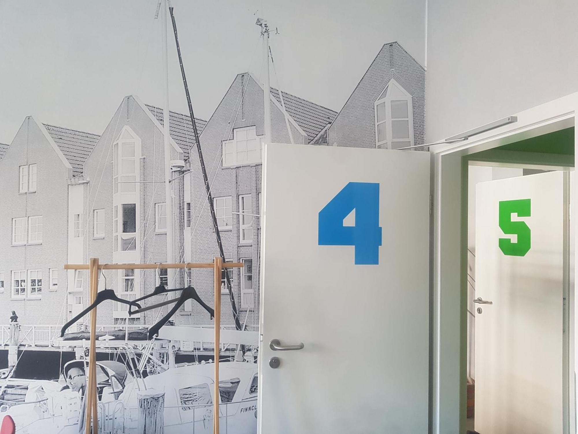 Sleeptide Hostel Husum  Buitenkant foto