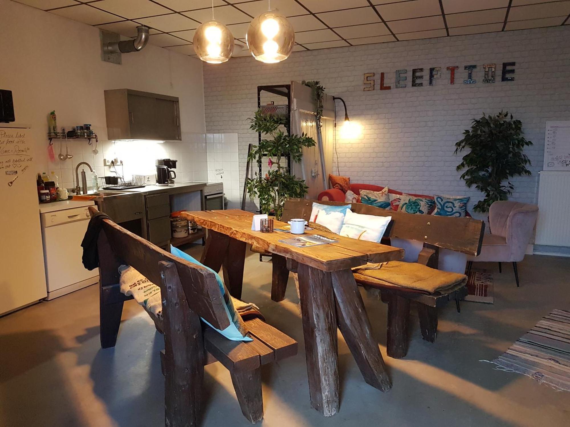 Sleeptide Hostel Husum  Buitenkant foto